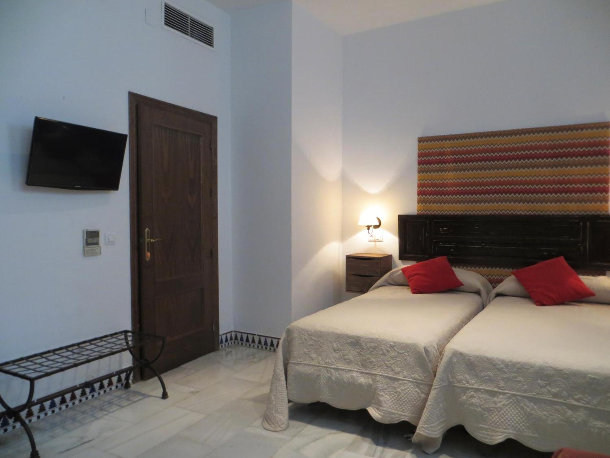 Apartamentos Plaza Córdoba Pokoj fotografie