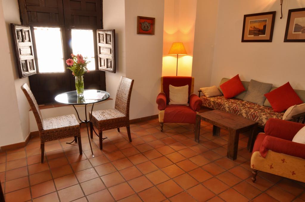 Apartamentos Plaza Córdoba Exteriér fotografie